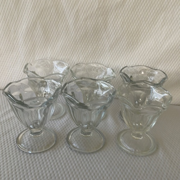 Vintage Anchor Hocking Dessert/Ice Cream Glasses. Set of Six. - Picture 4 of 6